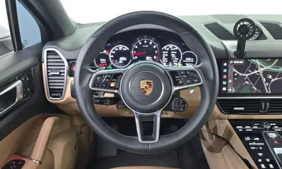 Porsche Cayenne 2023, 49138 км, за 58598.66 USD - фото 12