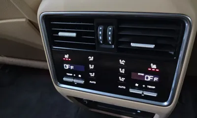 Porsche Cayenne 2023, 49138 км, за 58598.66 USD - фото 31