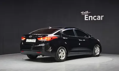 Hyundai Avante 2012, 167738 км, за 2637.5 USD