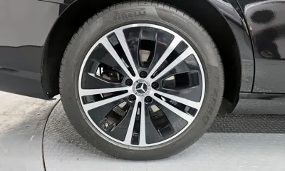 Mercedes-Benz E-Class 2021, 145875 км, за 17112.65 USD