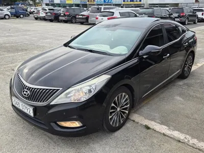 Hyundai Grandeur 2014, 227605 км, за 2927.4 USD
