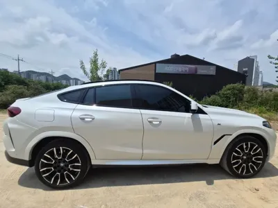 BMW X6 2024, 15766 км, за 64993.8 USD