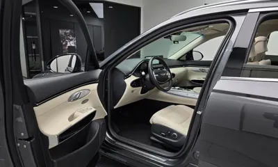 Genesis GV70 2023, 47766 км, за 26483.42 USD - фото 11