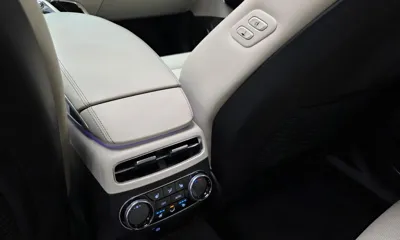 Genesis GV70 2023, 47766 км, за 26483.42 USD - фото 18