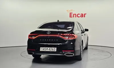 Hyundai Grandeur 2017, 184075 км, за 5863.2 USD