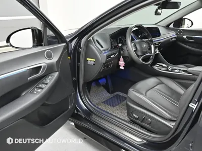 Hyundai Sonata 2020, 32477 км, за 12537.74 USD - фото 11