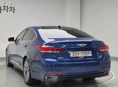 Hyundai Genesis 2016, 151867 км, за 7598.28 USD