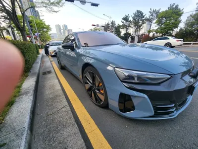Audi e-tron GT 2022, 44500 км, за 47535.31 USD - фото 19