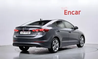 Hyundai Avante 2018, 35534 км, за 7085.74 USD