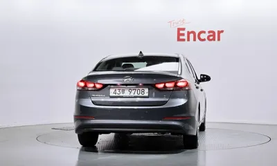 Hyundai Avante 2018, 35534 км, за 7085.74 USD