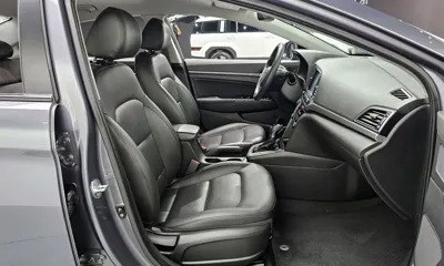 Hyundai Avante 2018, 35534 км, за 7085.74 USD - фото 12