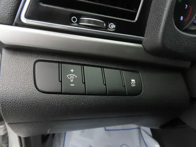 Hyundai Avante 2016, 170042 км, за 3713.36 USD - фото 15