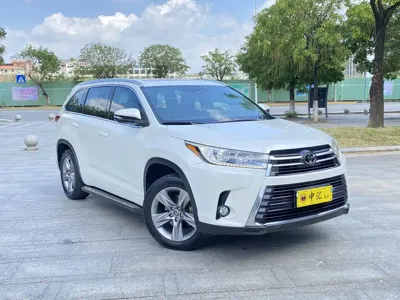 Toyota Highlander 2018, 125000 км, за 16502.36 USD