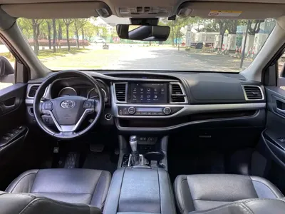 Toyota Highlander 2018, 125000 км, за 16502.36 USD