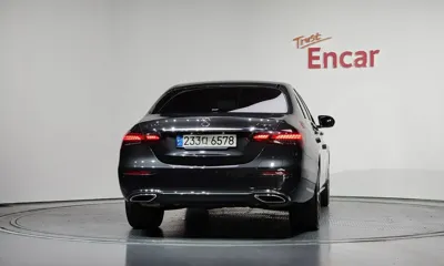 Mercedes-Benz E-Class 2021, 46914 км, за 24637.58 USD - фото 4