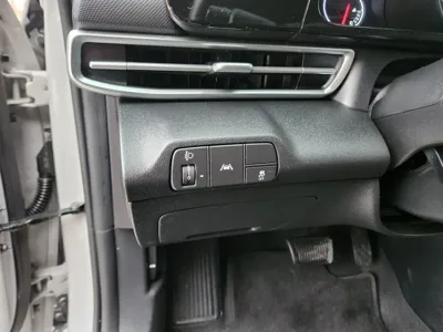 Hyundai Avante 2022, 61442 км, за 10174.61 USD - фото 9