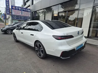 BMW i7 2024, 70000 км, за 66673.15 USD
