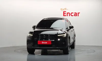 Volvo XC40 2025, 4289 км, за 31788.33 USD