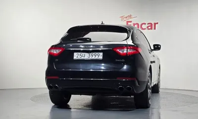 Maserati Levante 2018, 101734 км, за 16541.95 USD