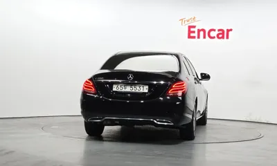 Mercedes-Benz C-Class 2017, 32952 км, за 14212.07 USD
