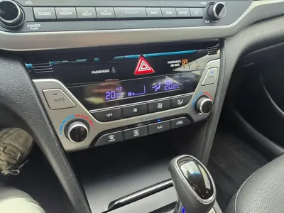 Hyundai Avante 2018, 109451 км, за 6579.81 USD - фото 15