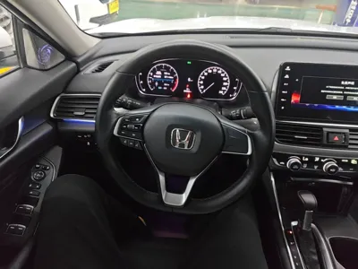 Honda Accord 2022, 93500 км, за 15567 USD - фото 14