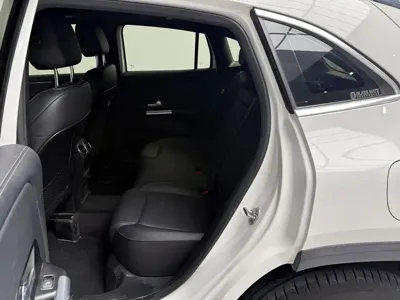 Mercedes-Benz GLA 2023, 58000 км, за 18683.03 USD - фото 12