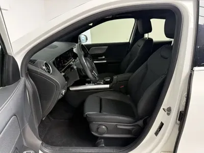 Mercedes-Benz GLA 2023, 58000 км, за 18683.03 USD - фото 16