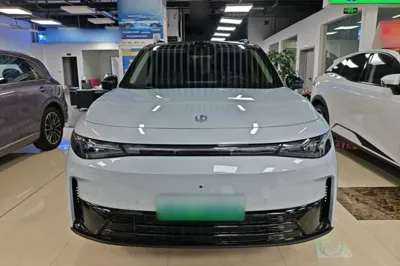 Leapmotor C16 2026, 13899 км, за 24692 USD