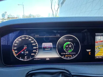 Mercedes-Benz S-Class 2018, 120898 км, за 27355.06 USD - фото 11