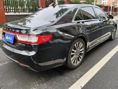 Lincoln Continental 2018, 161400 км, за 12948.54 USD