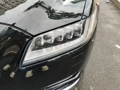 Lincoln Continental 2018, 161400 км, за 12948.54 USD