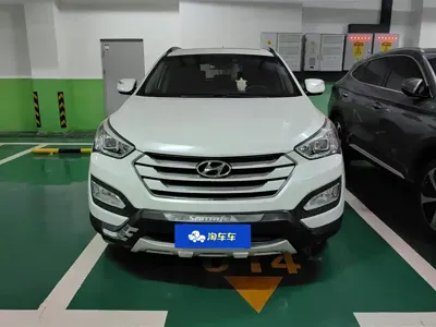 Hyundai Santa Fe 2015, 74500 км, за 4656.02 USD
