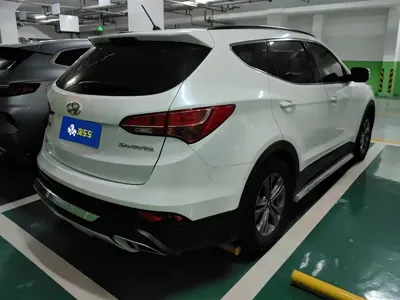 Hyundai Santa Fe 2015, 74500 км, за 4656.02 USD