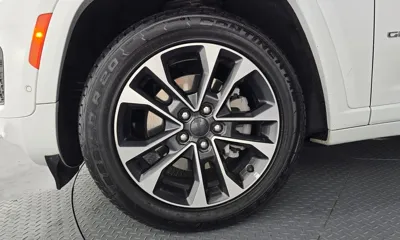 Jeep Cherokee 2023, 36001 км, за 29269.9 USD
