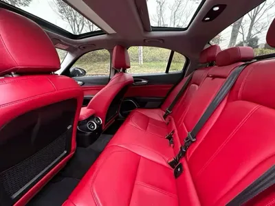 Alfa Romeo Giulia 2020, 80000 км, за 14449.4 USD - фото 6