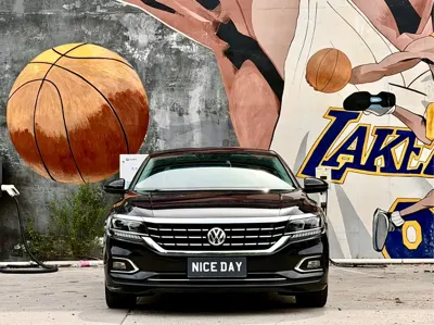 Volkswagen Passat 2020, 105000 км, за 11610.59 USD