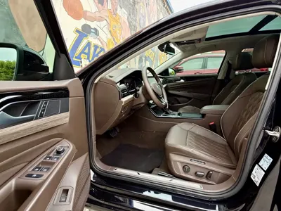 Volkswagen Passat 2020, 105000 км, за 11610.59 USD - фото 7