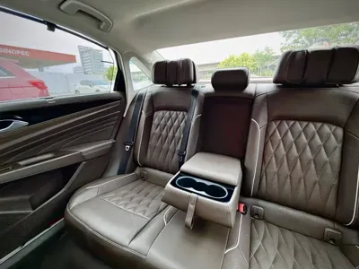 Volkswagen Passat 2020, 105000 км, за 11610.59 USD - фото 12
