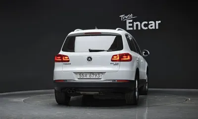 Volkswagen Tiguan 2015, 81979 км, за 6576.8 USD