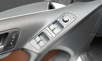 Volkswagen Tiguan 2015, 81979 км, за 6565.69 USD - фото 18