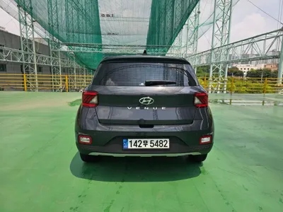 Hyundai Venue 2021, 50696 км, за 10502.82 USD