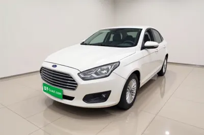 Ford Escort · 2015 год