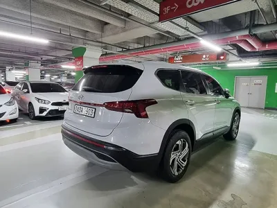 Hyundai Santafe 2021, 116394 км, за 11896.24 USD
