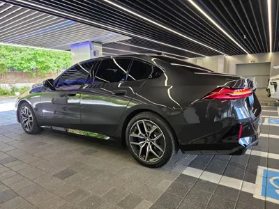 BMW i5 2026, 354 км, за 35179.17 USD