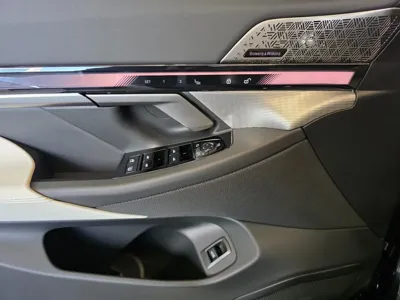 BMW i5 2026, 354 км, за 35179.17 USD - фото 14
