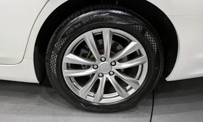Infiniti Q70 2018, 107344 км, за 9327.37 USD