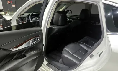 Infiniti Q70 2018, 107344 км, за 9327.37 USD - фото 11
