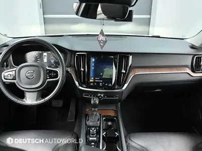 Volvo V60 2020, 76585 км, за 15203.61 USD - фото 7