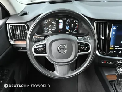 Volvo V60 2020, 76585 км, за 15203.61 USD - фото 13